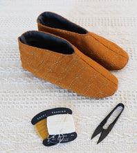 Load image into Gallery viewer, Sashiko Winter Booties - PDF Tutorial